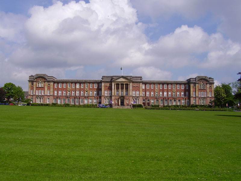 英国利兹大学